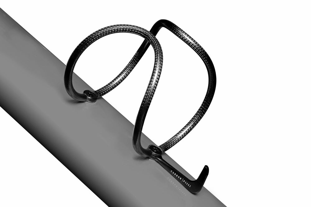Carbon-Flaschenhalter am Rennrad montiert